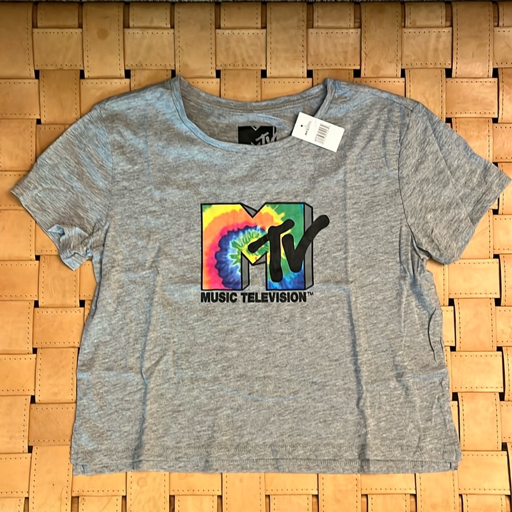 NWT MTV cropped shirt
